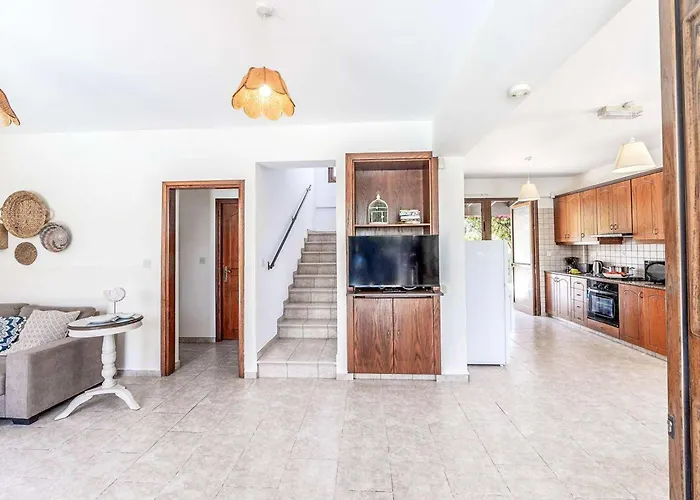 ヴィラ Solon Polis